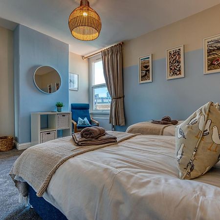 2 Bedrooms Modern, Stunning & Stylish Contractor House, Prime Portsmouth Location With Free Parking Permit, Summer Special Offer!! - By Blue Puffin Stays Dış mekan fotoğraf