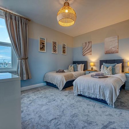 2 Bedrooms Modern, Stunning & Stylish Contractor House, Prime Portsmouth Location With Free Parking Permit, Summer Special Offer!! - By Blue Puffin Stays Dış mekan fotoğraf