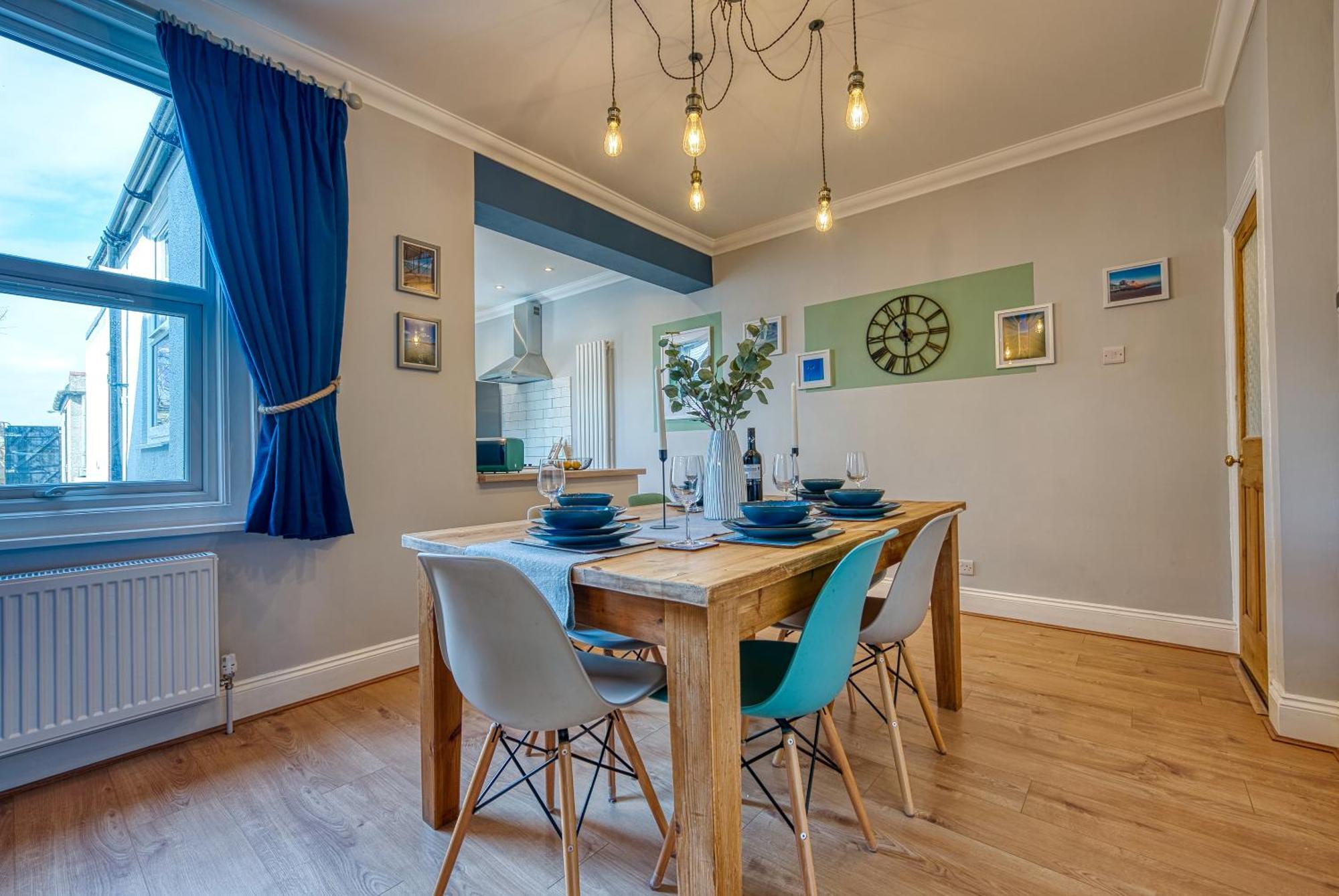 2 Bedrooms Modern, Stunning & Stylish Contractor House, Prime Portsmouth Location With Free Parking Permit, Summer Special Offer!! - By Blue Puffin Stays Dış mekan fotoğraf