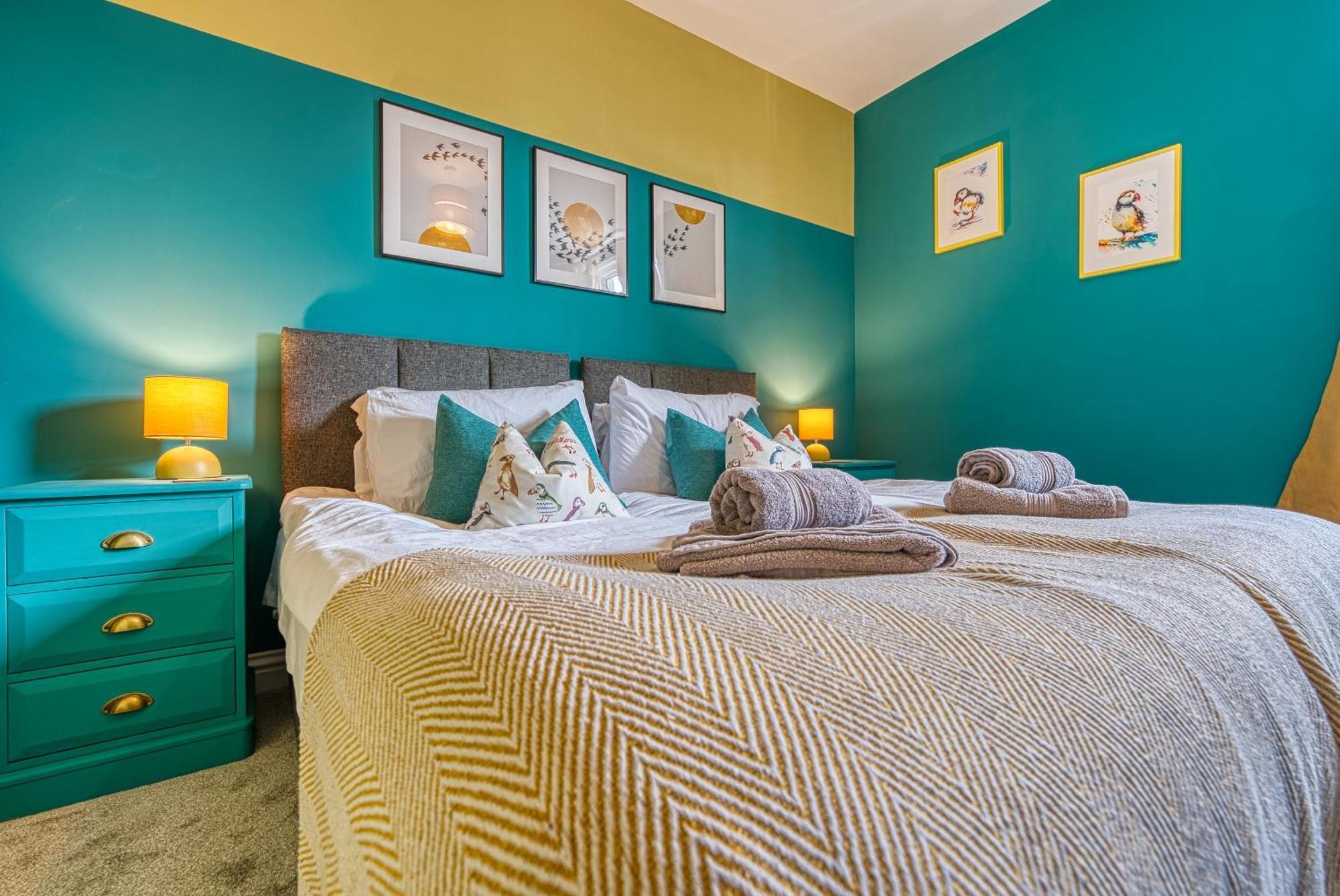 2 Bedrooms Modern, Stunning & Stylish Contractor House, Prime Portsmouth Location With Free Parking Permit, Summer Special Offer!! - By Blue Puffin Stays Dış mekan fotoğraf