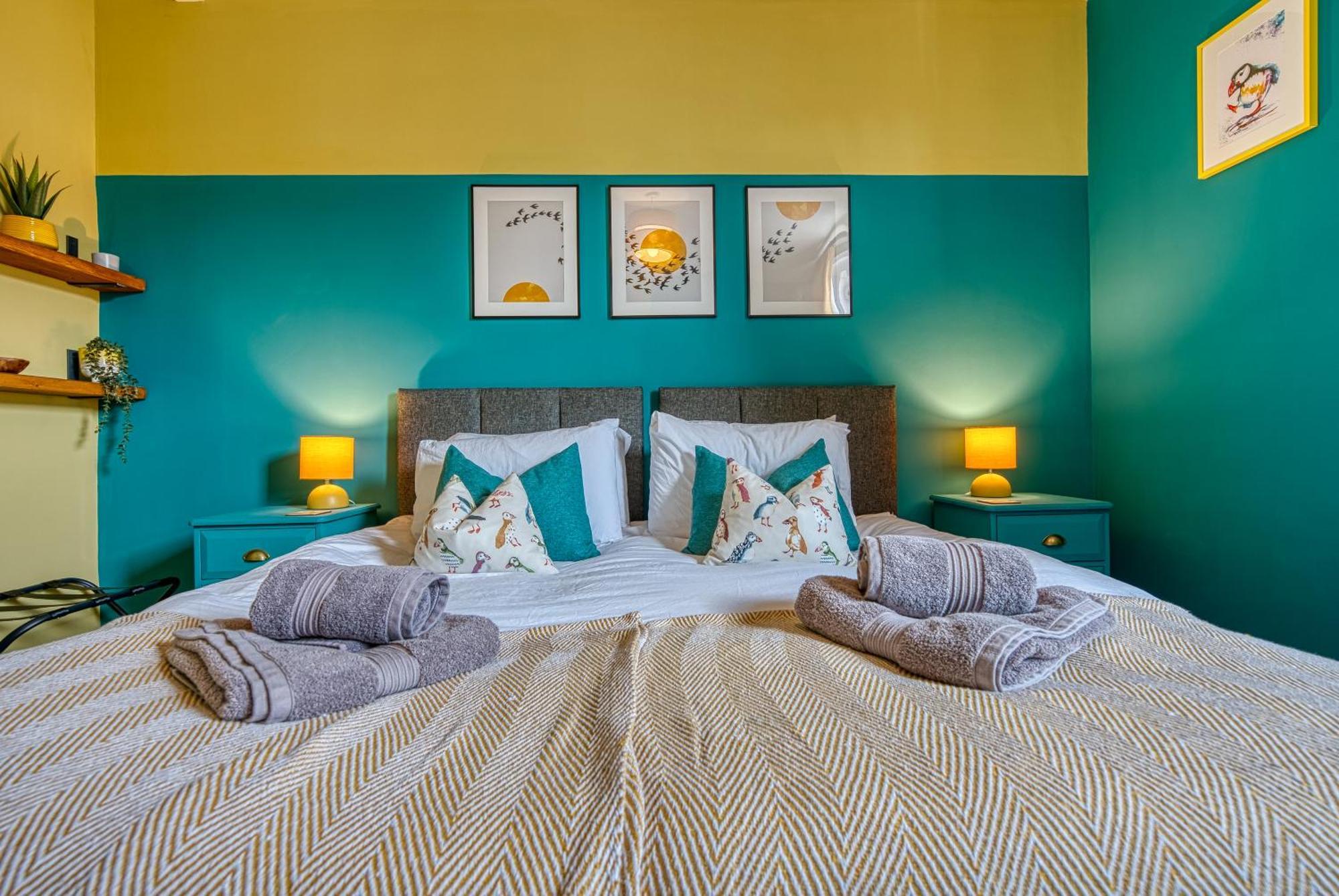2 Bedrooms Modern, Stunning & Stylish Contractor House, Prime Portsmouth Location With Free Parking Permit, Summer Special Offer!! - By Blue Puffin Stays Dış mekan fotoğraf