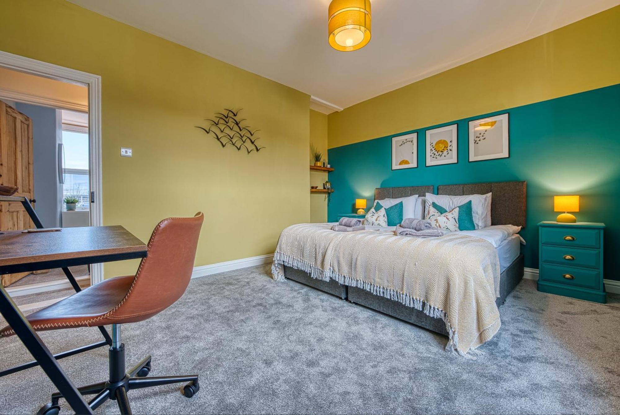 2 Bedrooms Modern, Stunning & Stylish Contractor House, Prime Portsmouth Location With Free Parking Permit, Summer Special Offer!! - By Blue Puffin Stays Dış mekan fotoğraf