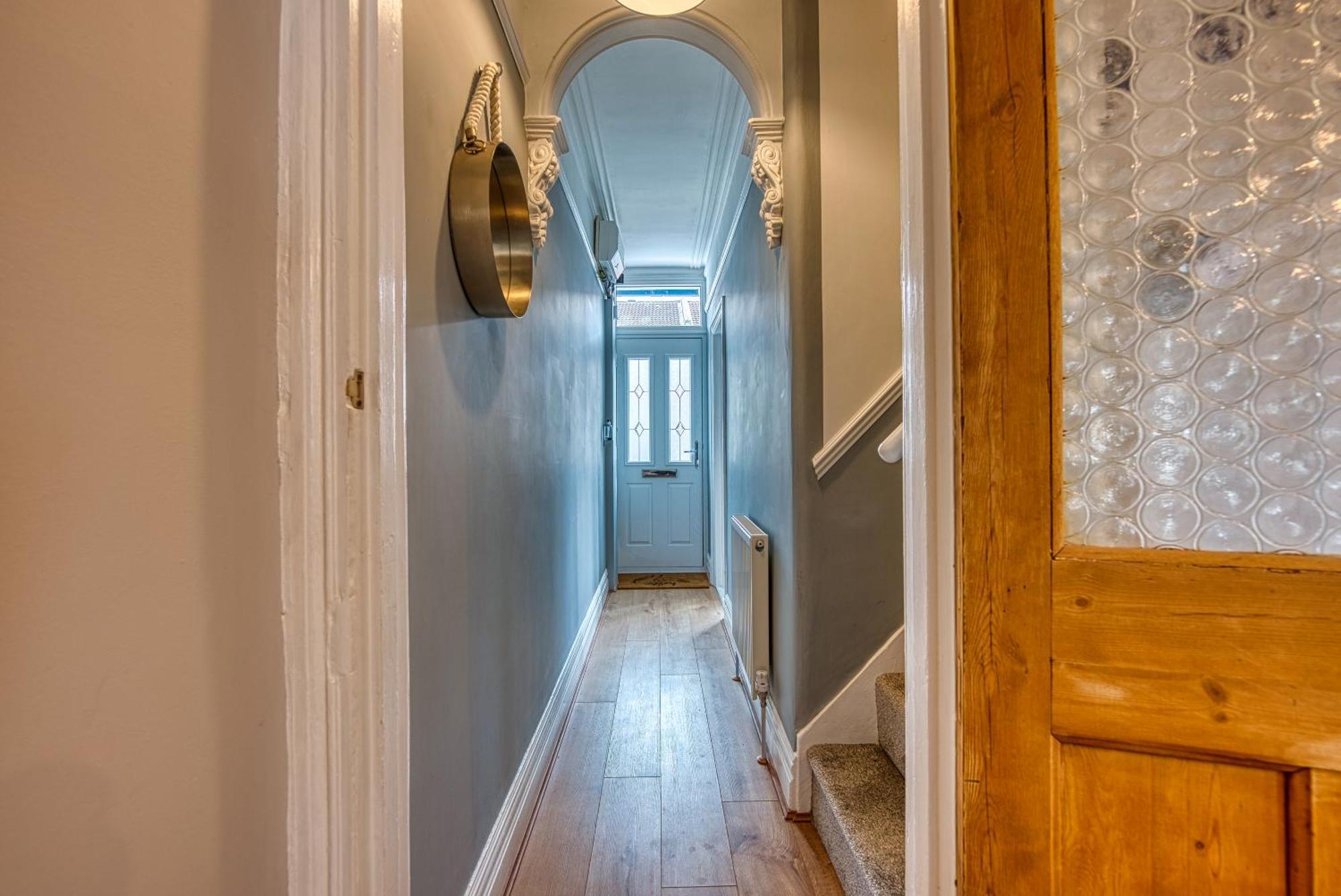 2 Bedrooms Modern, Stunning & Stylish Contractor House, Prime Portsmouth Location With Free Parking Permit, Summer Special Offer!! - By Blue Puffin Stays Dış mekan fotoğraf