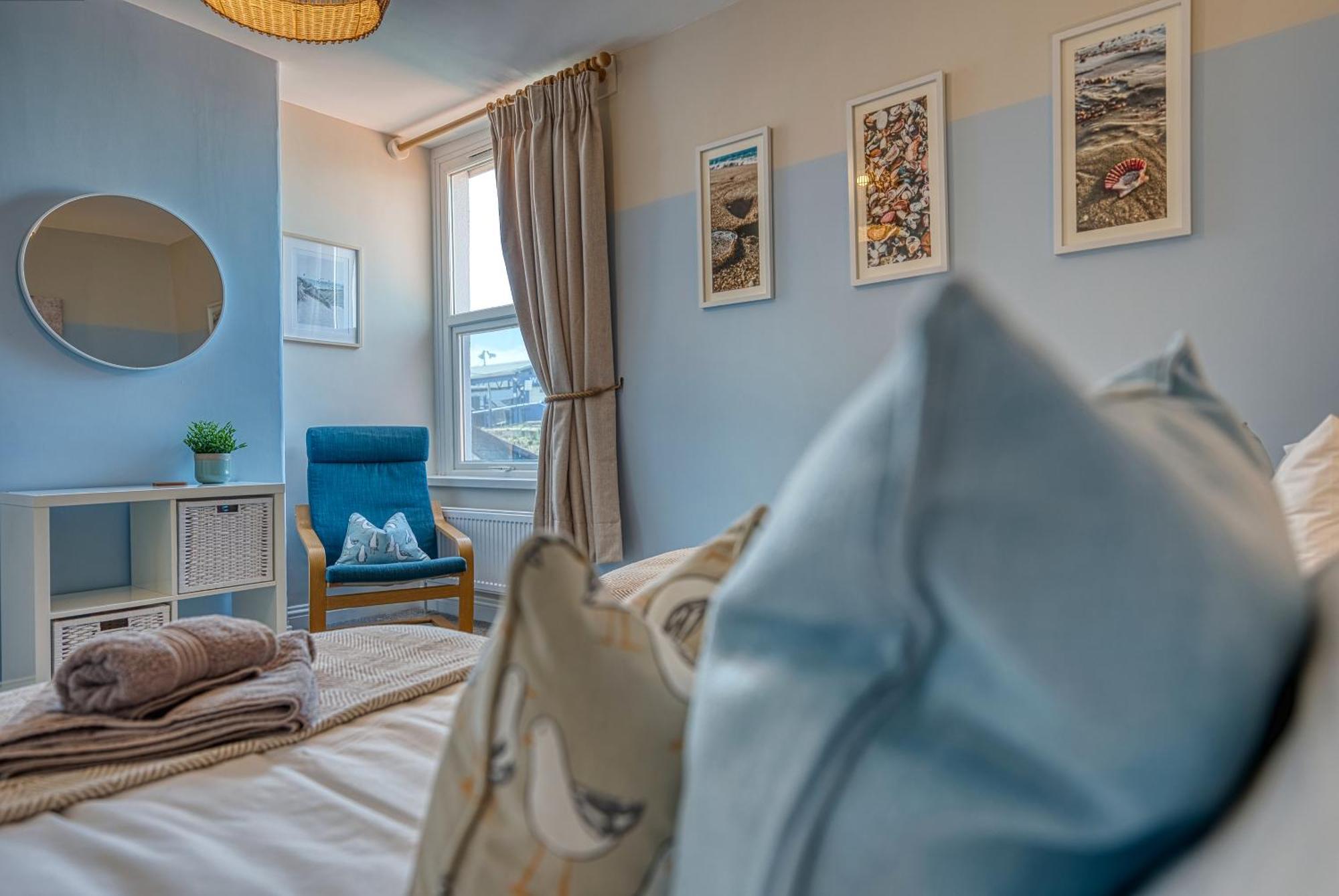 2 Bedrooms Modern, Stunning & Stylish Contractor House, Prime Portsmouth Location With Free Parking Permit, Summer Special Offer!! - By Blue Puffin Stays Dış mekan fotoğraf